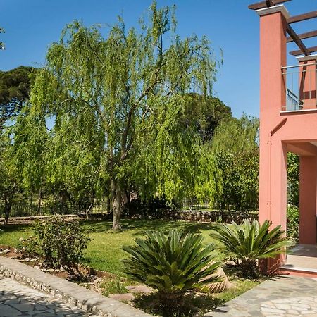Villa Maritina Razáta エクステリア 写真